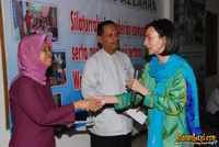 Wanda Hamidah Bagikan Gaji Pertama