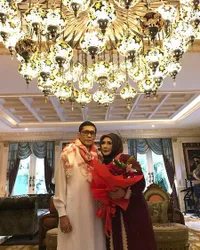 Yati Octavia & Pangky Suwito Rayakan Wedding Anniversary Ke-38