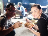 Yogyakarta Rasa Cinta, Jalan-Jalan Mona Ratuliu & Indra Brasco