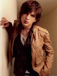 Yu Shirota - Aktor Jepang Berdarah Spanyol Pujaan Para Wanita