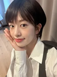 Yujin IVE Mendadak Muncul dengan Rambut Pixie Cut, Terinspirasi dari Karakter 'COFFEE PRINCE'