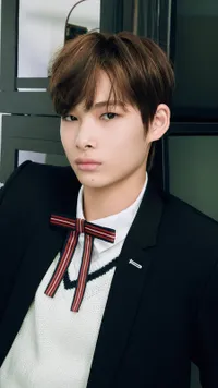 Yuta NCT - Asahi TREASURE, Ini 11 Idol K-Pop Ganteng Asal Jepang yang Bikin Jatuh Cinta