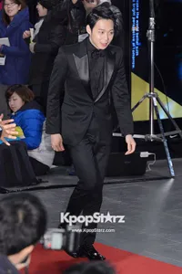 Yoochun JYJ di Red Carpet SBS Drama Awards 2012