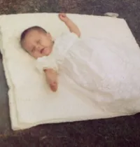 Yuk Intip Foto Masa Kecil Victoria Beckham