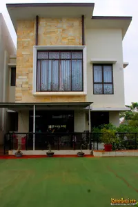 Yuk Intip Galeri Cantik Rumah Penyanyi Cynthiara Alona