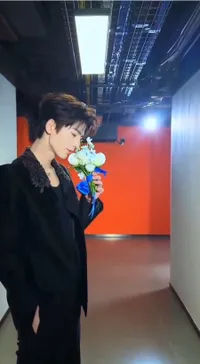 Zhang Linghe dan Tian Xiwei Romantis di Video Promo 'Pursuit of Jade'