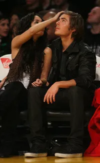 Zac Efron - Vanessa Hudgens