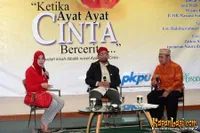 Zaskia Adya Mecca di Kuningan