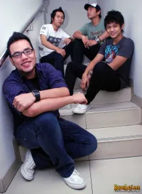 Foto AOP Band