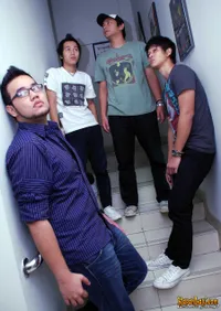 Foto AOP Band