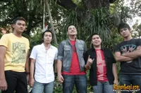 Foto AOP Band