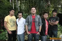 Foto AOP Band