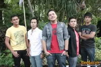 Foto AOP Band