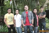 Foto AOP Band
