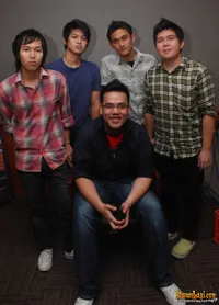 Foto AOP Band