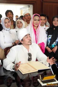 Foto Aa Gatot Brajamusti