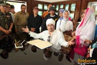 Foto Aa Gatot Brajamusti