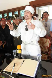 Foto Aa Gatot Brajamusti