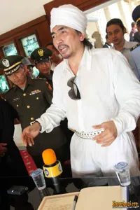 Foto Aa Gatot Brajamusti