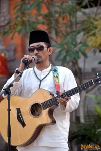 Foto Aa Gatot Brajamusti