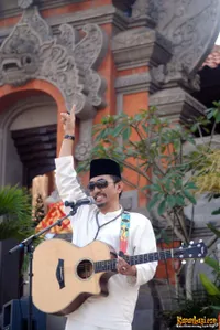 Foto Aa Gatot Brajamusti