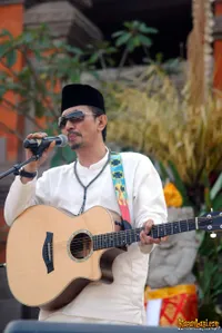 Foto Aa Gatot Brajamusti