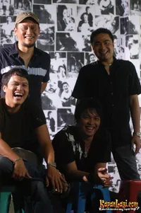 Foto Ada Band