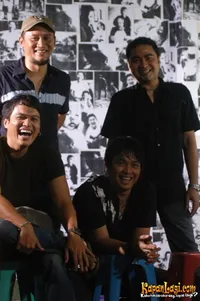 Foto Ada Band