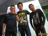 Foto Ada Band