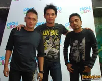 Foto Ada Band