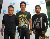 Foto Ada Band