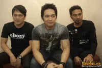Foto Ada Band