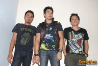 Foto Ada Band
