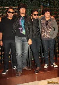 Foto Ada Band