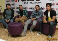 Foto Ada Band