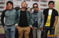 Foto Ada Band