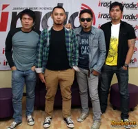 Foto Ada Band