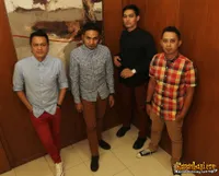 Foto Ada Band