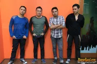 Foto Ada Band