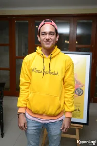 Foto Adipati Dolken