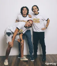 Foto Adipati Dolken