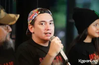 Foto Adipati Dolken