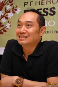 Foto Adjie Notonegoro