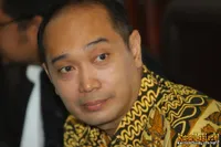 Foto Adjie Notonegoro