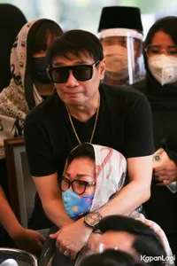 Foto Adjie Notonegoro