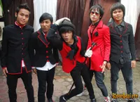 Foto Aishiteru Band