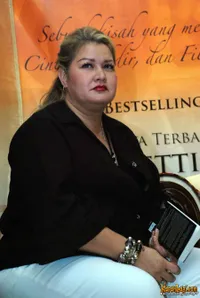 Foto Aline Sahertian