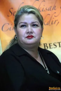 Foto Aline Sahertian