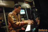 Foto Ananda Sukarlan