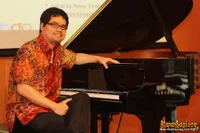 Foto Ananda Sukarlan